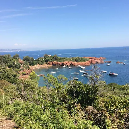 T2 En Rez-de-jardin Fleur De Sel * Сен-Рафаель